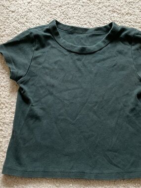 brandy melville green cropped tee